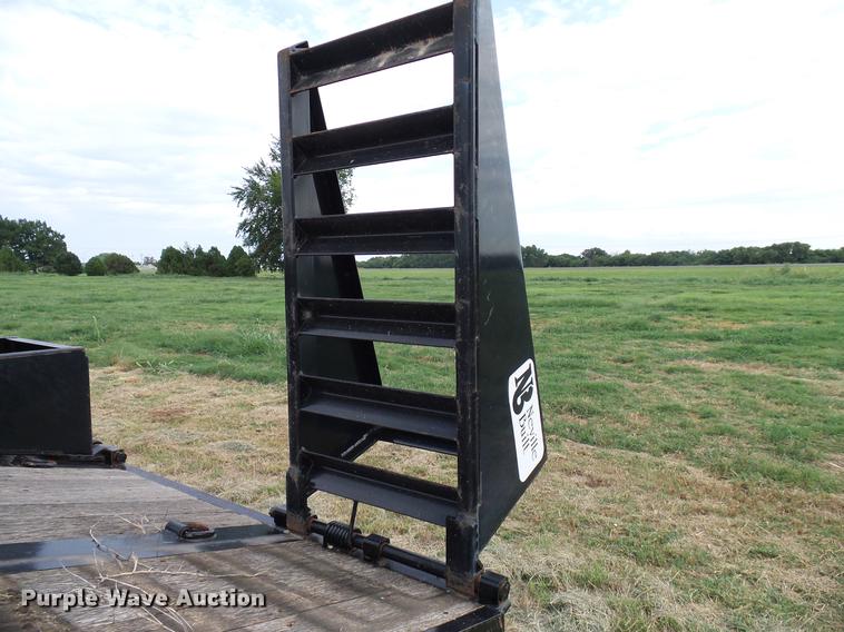 image for item DD5267 2009 Neville Built sprayer trailer