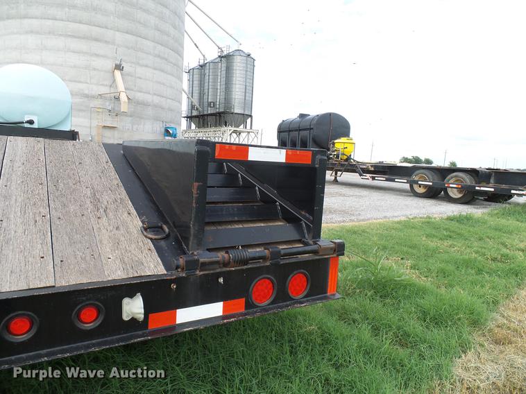 image for item DD5267 2009 Neville Built sprayer trailer