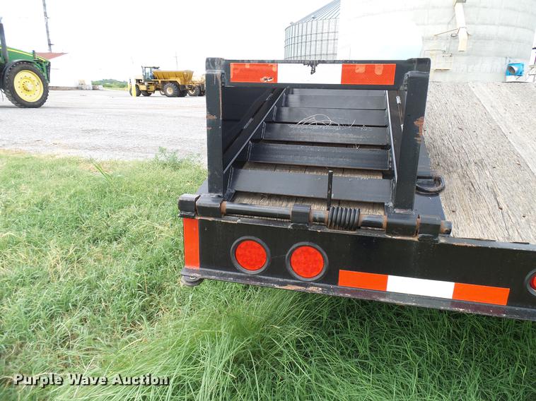 image for item DD5267 2009 Neville Built sprayer trailer