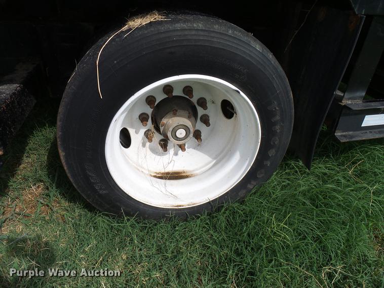 image for item DD5267 2009 Neville Built sprayer trailer