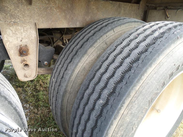 image for item DD5268 1991 Timpte double hopper bottom grain trailer