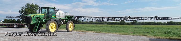 image for item DD5269 2011 John Deere 4930 sprayer