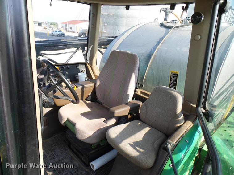 image for item DD5269 2011 John Deere 4930 sprayer