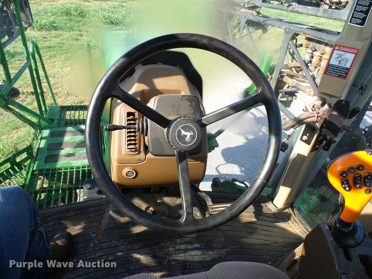 image for item DD5269 2011 John Deere 4930 sprayer