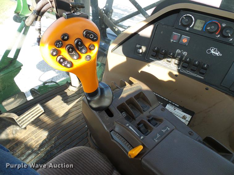 image for item DD5269 2011 John Deere 4930 sprayer