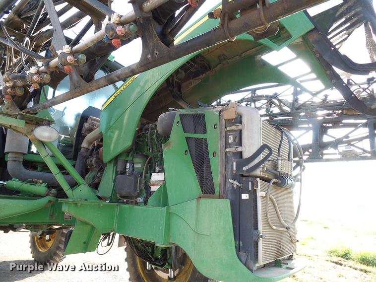 image for item DD5269 2011 John Deere 4930 sprayer