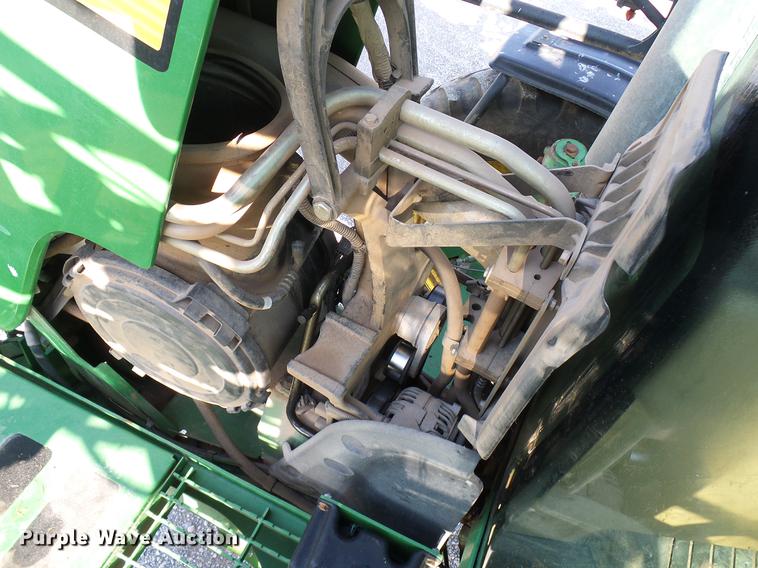 image for item DD5269 2011 John Deere 4930 sprayer