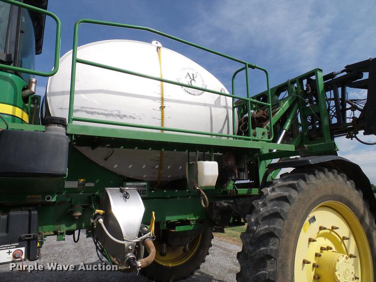 image for item DD5269 2011 John Deere 4930 sprayer