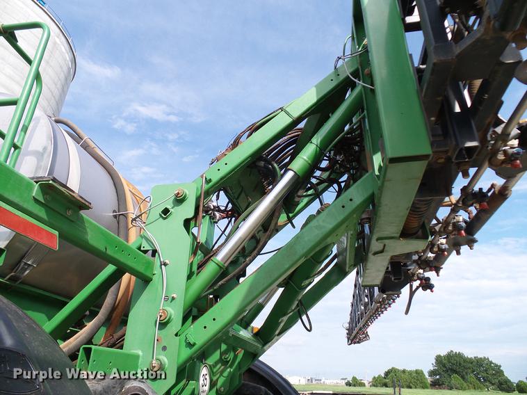 image for item DD5269 2011 John Deere 4930 sprayer