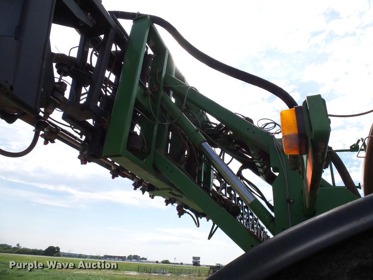 image for item DD5269 2011 John Deere 4930 sprayer