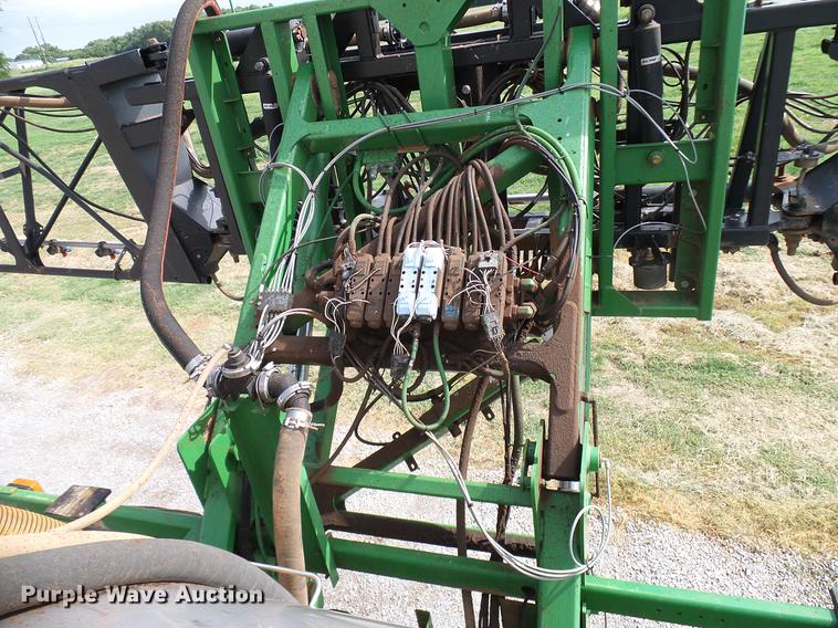 image for item DD5269 2011 John Deere 4930 sprayer