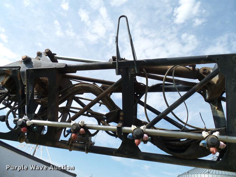 image for item DD5269 2011 John Deere 4930 sprayer