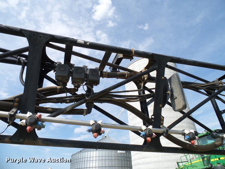 image for item DD5269 2011 John Deere 4930 sprayer