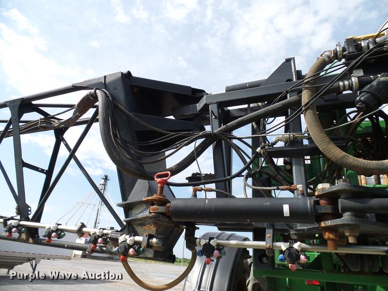 image for item DD5269 2011 John Deere 4930 sprayer