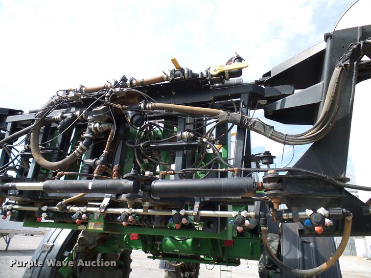 image for item DD5269 2011 John Deere 4930 sprayer