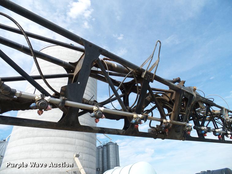 image for item DD5269 2011 John Deere 4930 sprayer