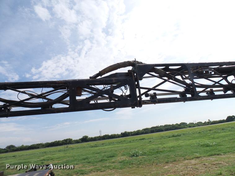 image for item DD5269 2011 John Deere 4930 sprayer