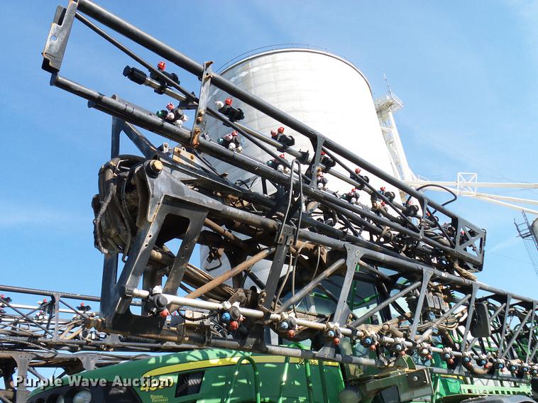 image for item DD5269 2011 John Deere 4930 sprayer