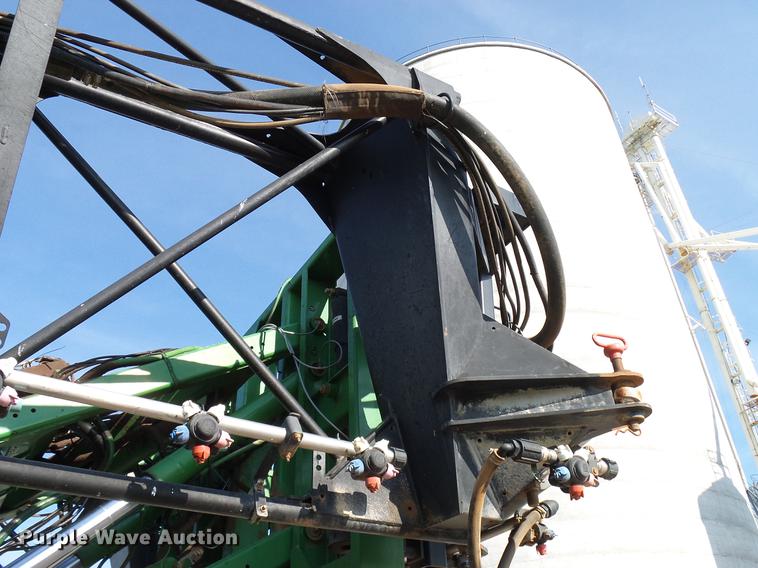 image for item DD5269 2011 John Deere 4930 sprayer