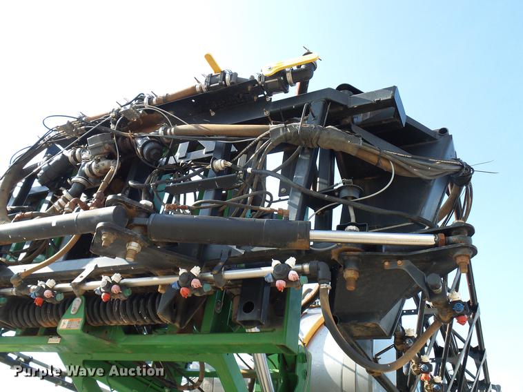 image for item DD5269 2011 John Deere 4930 sprayer
