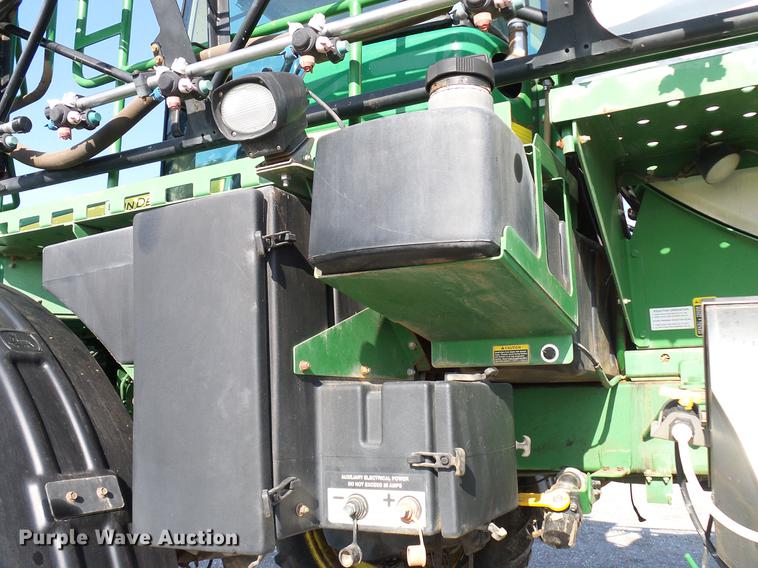 image for item DD5269 2011 John Deere 4930 sprayer