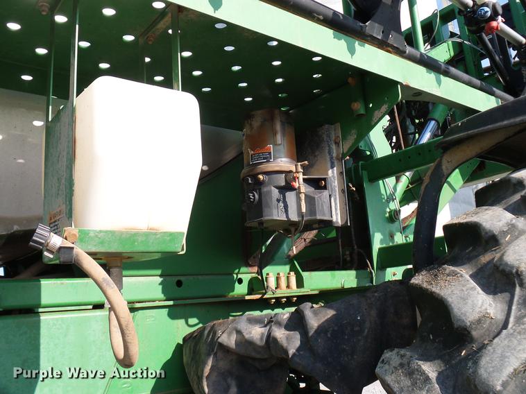 image for item DD5269 2011 John Deere 4930 sprayer