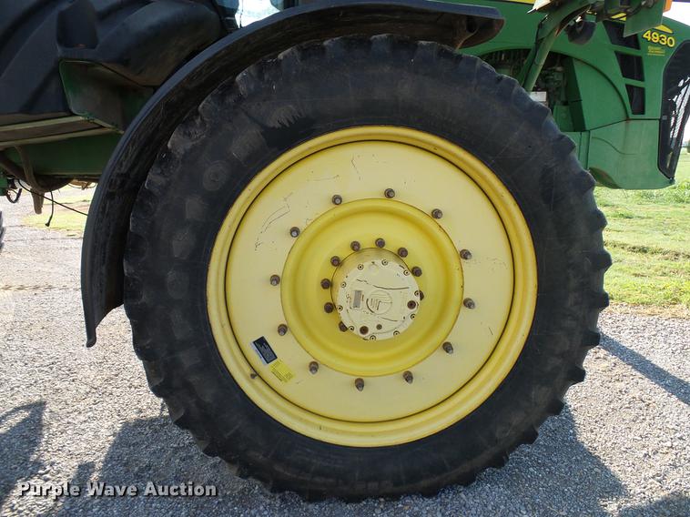 image for item DD5269 2011 John Deere 4930 sprayer