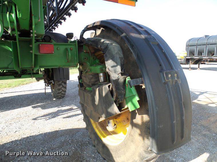 image for item DD5269 2011 John Deere 4930 sprayer