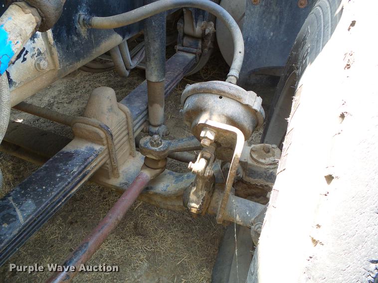 image for item DD5829 1987 Kenworth T600A semi truck