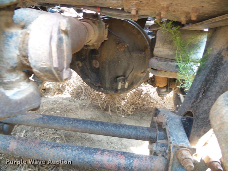 image for item DD5829 1987 Kenworth T600A semi truck