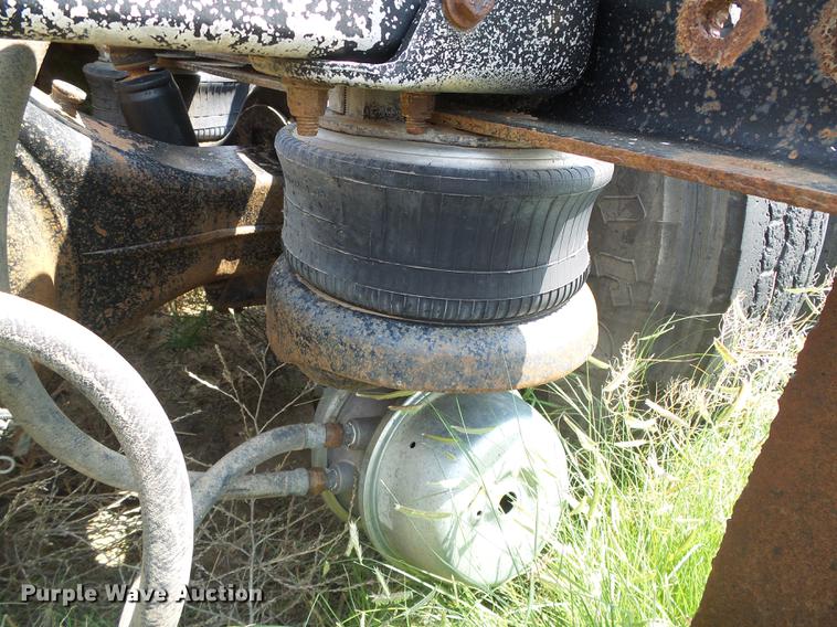 image for item DD5829 1987 Kenworth T600A semi truck