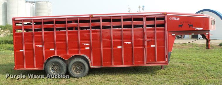 image for item DD5862 1999 Titan Classic livestock trailer