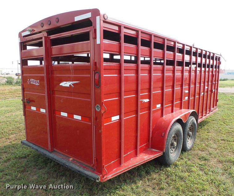 image for item DD5862 1999 Titan Classic livestock trailer