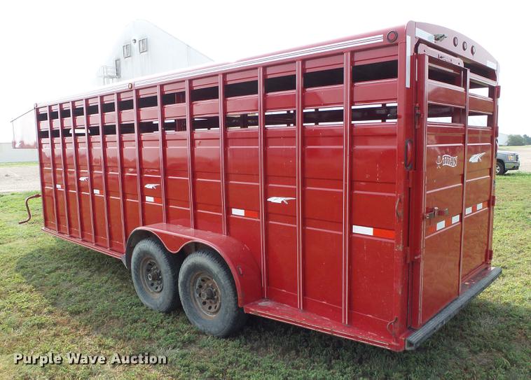 image for item DD5862 1999 Titan Classic livestock trailer
