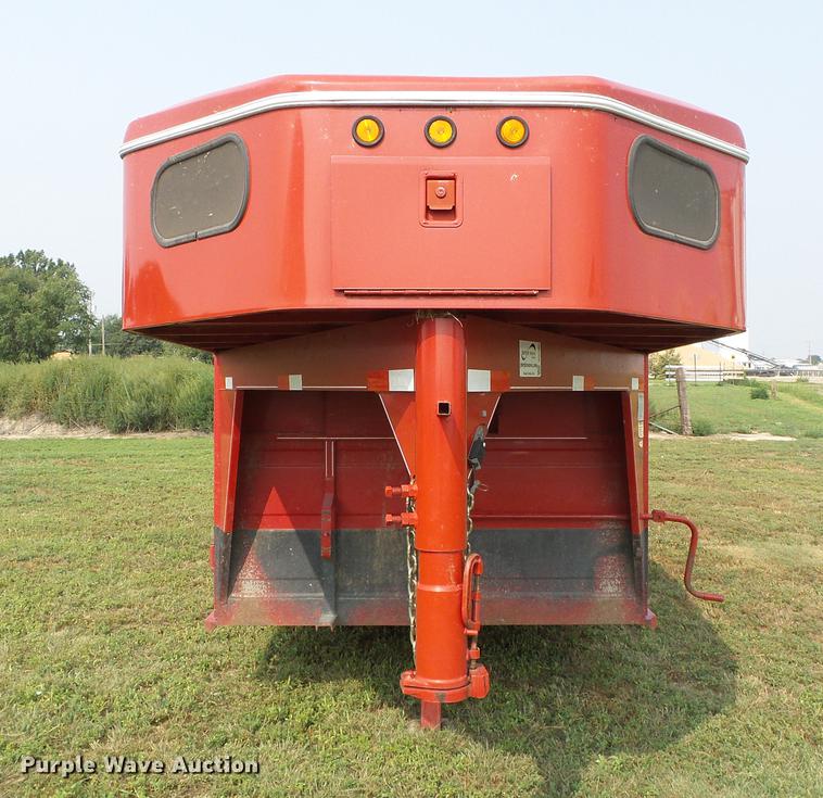 image for item DD5862 1999 Titan Classic livestock trailer