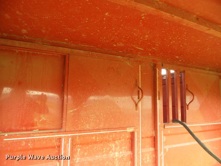 image for item DD5862 1999 Titan Classic livestock trailer