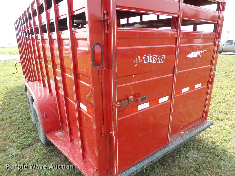 image for item DD5862 1999 Titan Classic livestock trailer