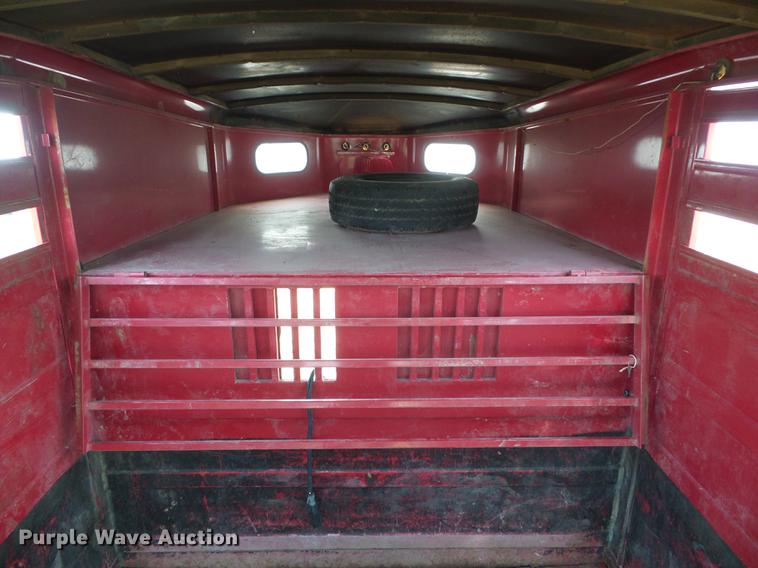 image for item DD5862 1999 Titan Classic livestock trailer