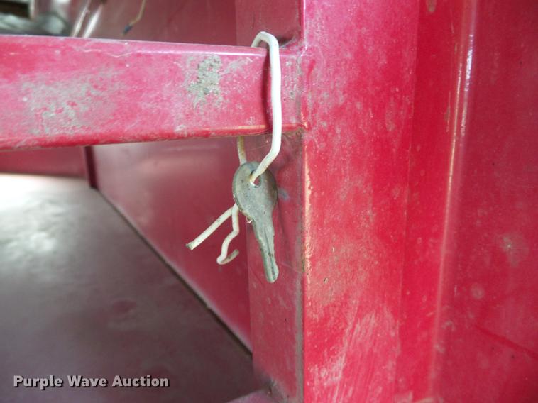 image for item DD5862 1999 Titan Classic livestock trailer