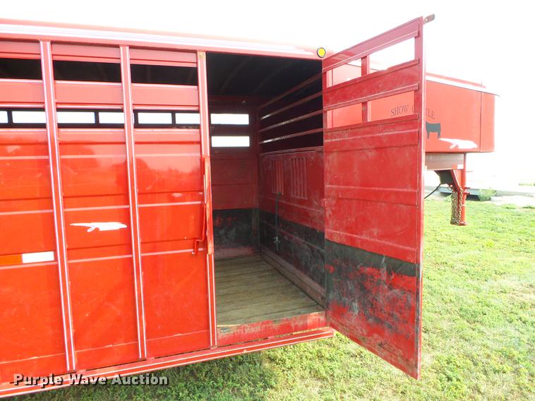 image for item DD5862 1999 Titan Classic livestock trailer