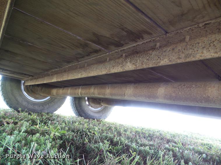 image for item DD5862 1999 Titan Classic livestock trailer