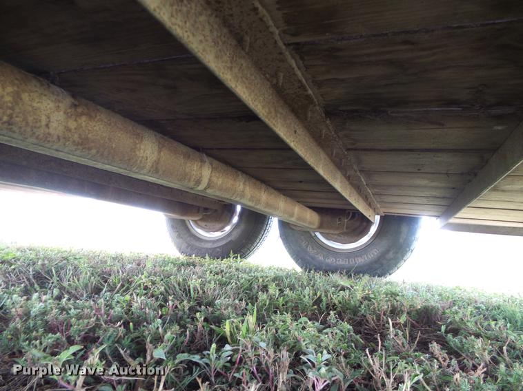 image for item DD5862 1999 Titan Classic livestock trailer