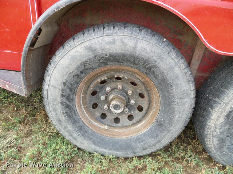 image for item DD5862 1999 Titan Classic livestock trailer