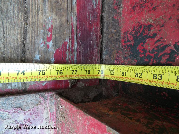 image for item DD5862 1999 Titan Classic livestock trailer