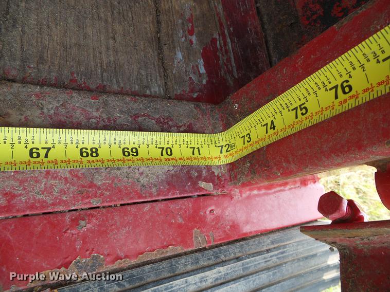 image for item DD5862 1999 Titan Classic livestock trailer