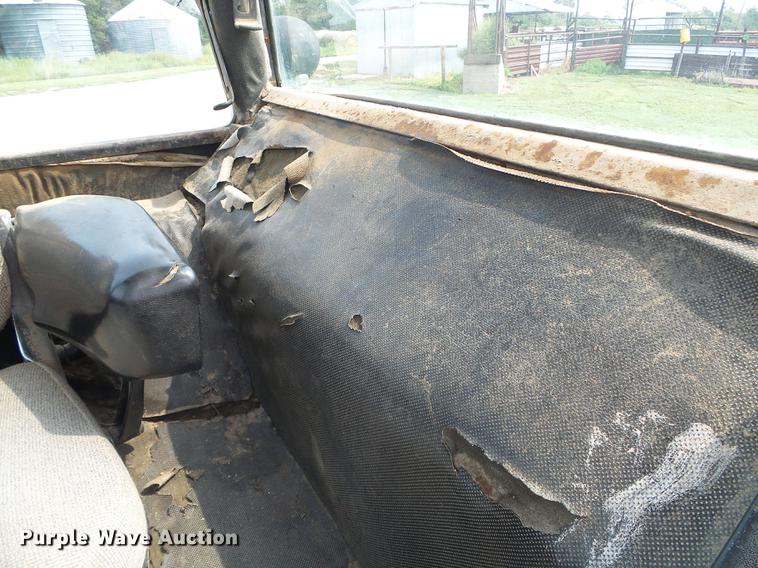 image for item DD5865 1979 John Deere 4440 tractor