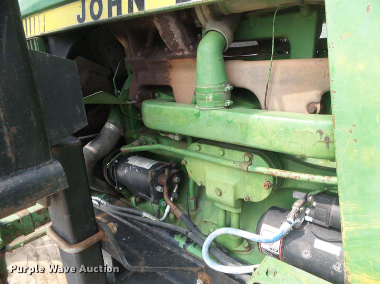 image for item DD5865 1979 John Deere 4440 tractor