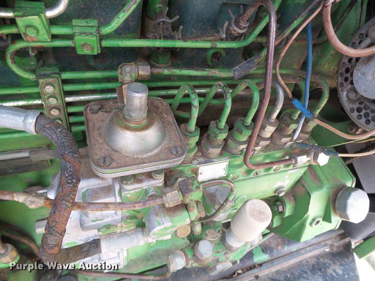 image for item DD5865 1979 John Deere 4440 tractor
