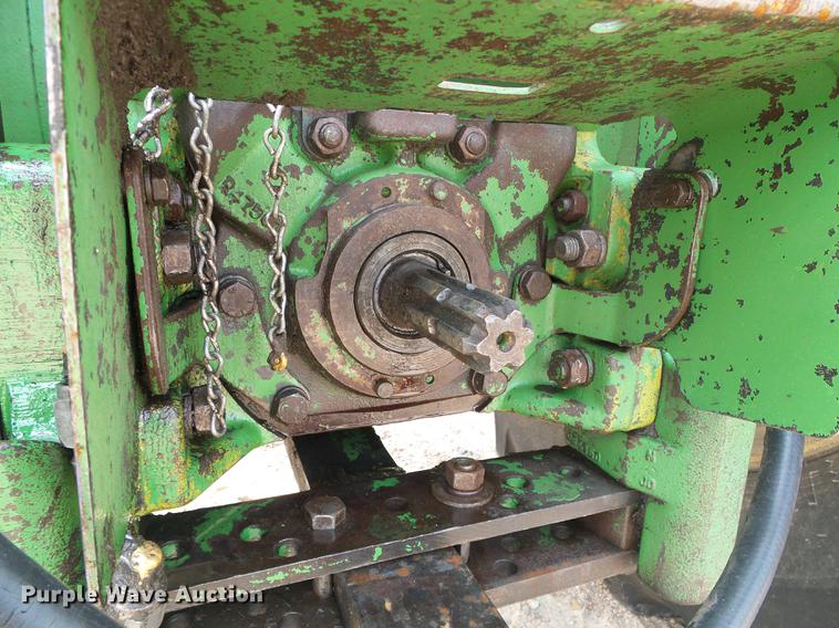 image for item DD5865 1979 John Deere 4440 tractor