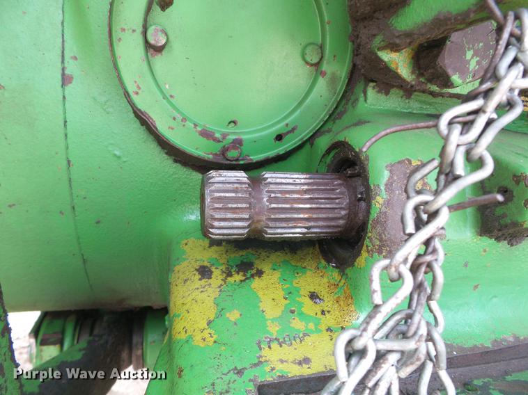 image for item DD5865 1979 John Deere 4440 tractor